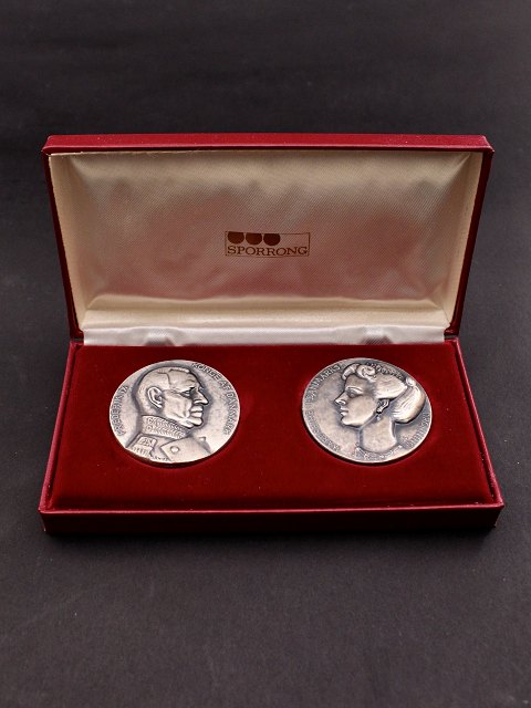 Commemorative medals