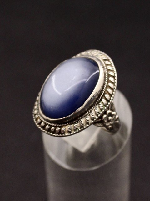 Sterling silver ring with moonstone