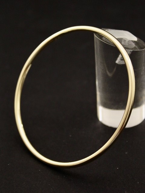 8 carat gold bangle