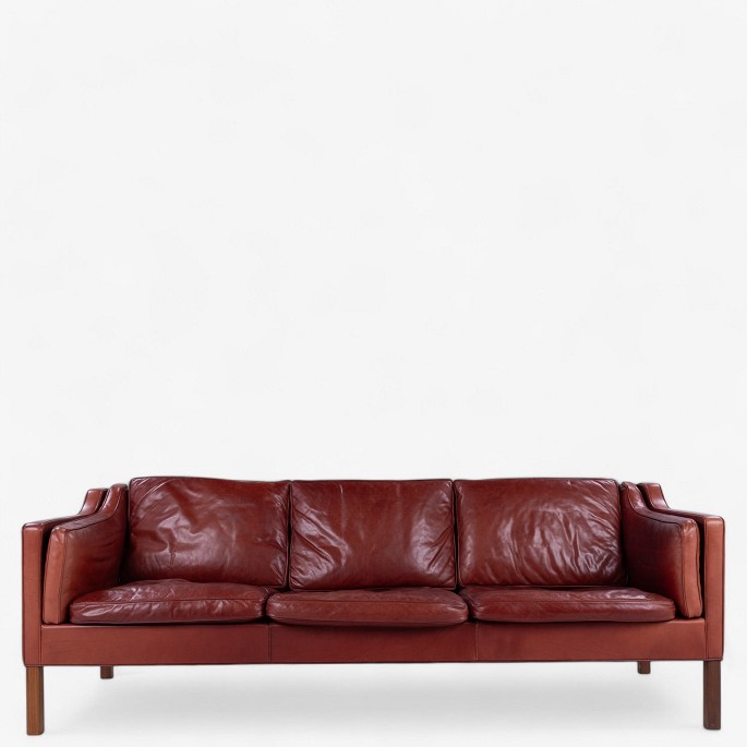 Børge Mogensen / Fredericia Furniture.
BM 2213 - 3 pers. sofa i patineret 