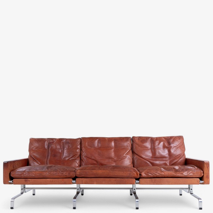 Poul Kjærholm / E. Kold Christensen.
PK 31/3 - 3-seater sofa in patinated original red leather with steel frame.
1 pc. in stock
