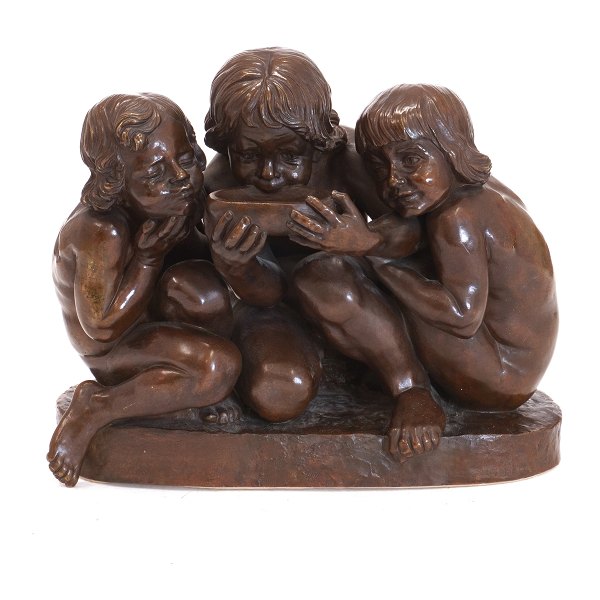 Rudolph Tegner bronzeskulptur "De tørstige Børn" udført 1916. H: 25cm. L: 32cm. D: 17cm. V: 15kg